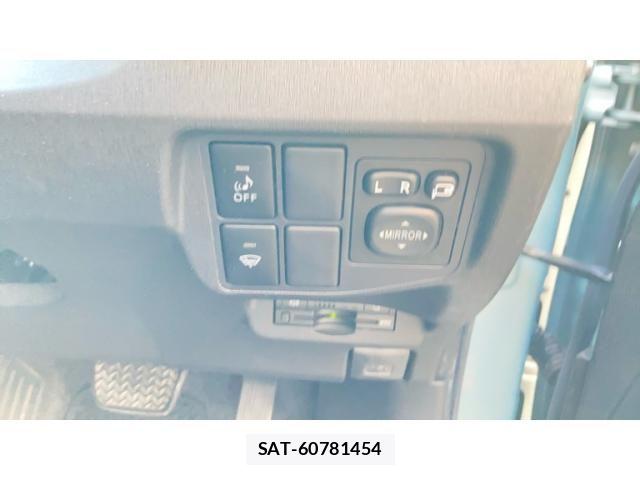 Toyota PRIUS 2012-08 8850411-17