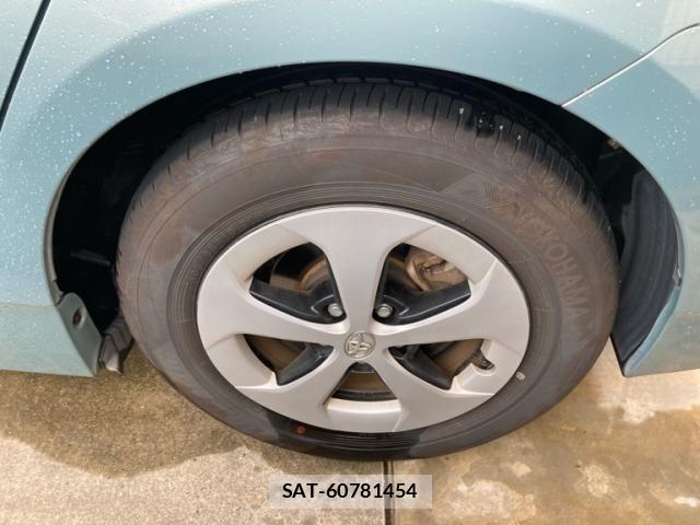 Toyota PRIUS 2012-08 8850411-7