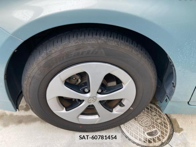 Toyota PRIUS 2012-08 8850411-8