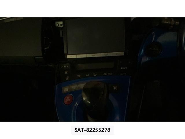 Toyota PRIUS 2015-07 8850406-14