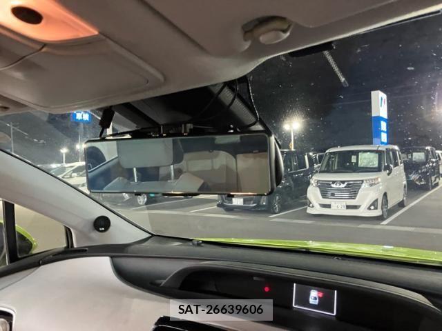 Toyota PRIUS 2016-03 8850403-13