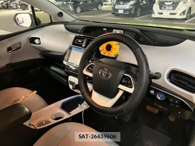 Toyota PRIUS 2016-03 8850403-14