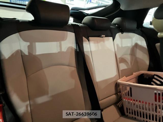 Toyota PRIUS 2016-03 8850403-16