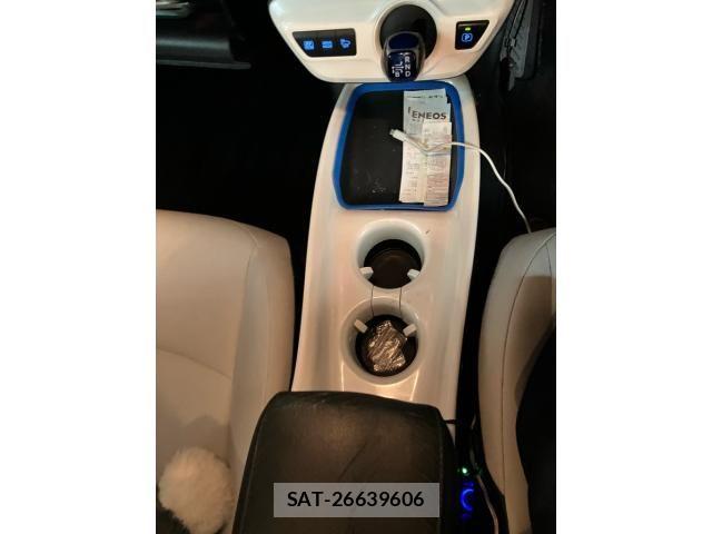 Toyota PRIUS 2016-03 8850403-22