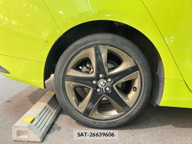 Toyota PRIUS 2016-03 8850403-3