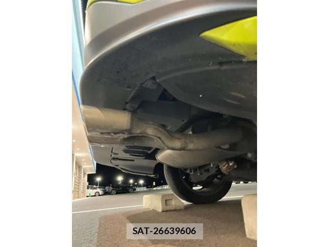 Toyota PRIUS 2016-03 8850403-4