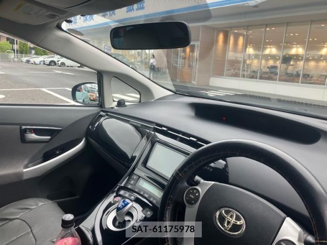 Toyota PRIUS 2010-02 8850415-14