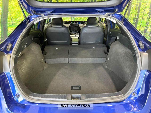 Toyota PRIUS 2017-07 8850395-9