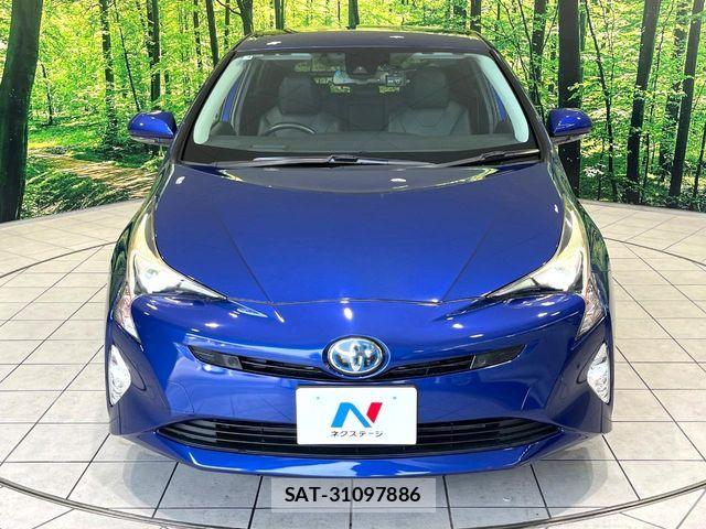 Toyota PRIUS 2017-07 8850395-13
