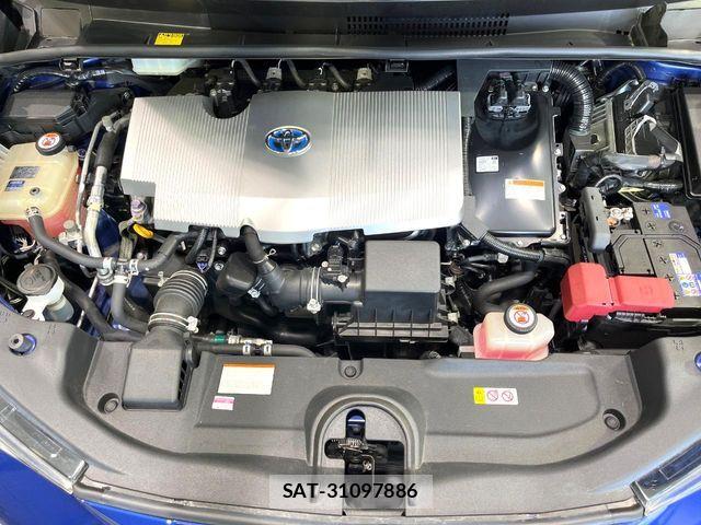 Toyota PRIUS 2017-07 8850395-17