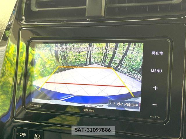 Toyota PRIUS 2017-07 8850395-3