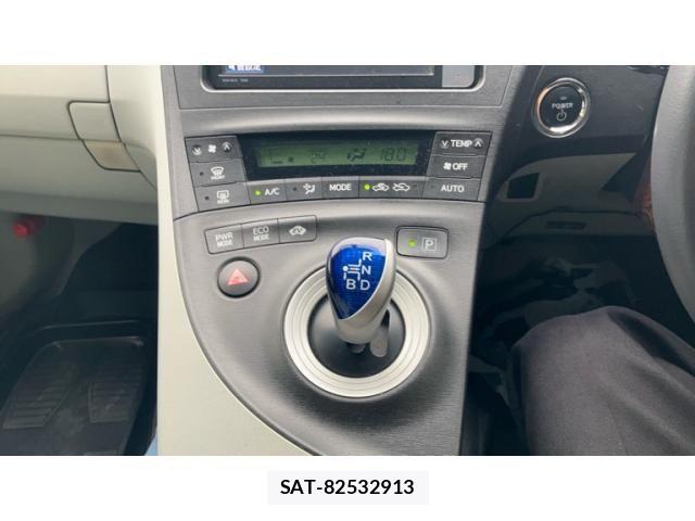 Toyota PRIUS 2011-09 8849630-17