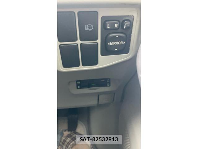 Toyota PRIUS 2011-09 8849630-18