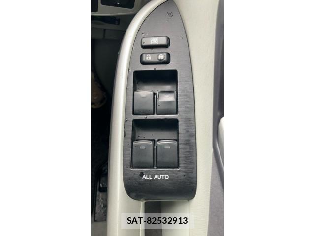Toyota PRIUS 2011-09 8849630-19