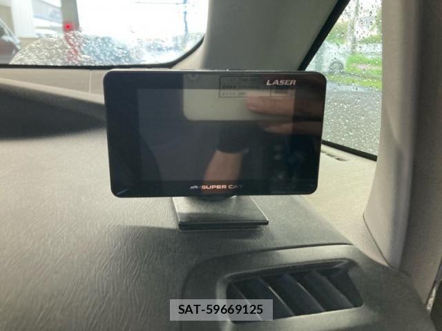 Toyota PRIUS 2010-03 8850417-18