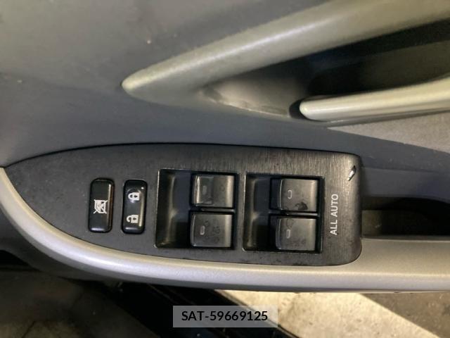 Toyota PRIUS 2010-03 8850417-19