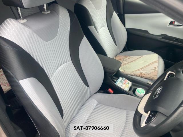 Toyota PRIUS 2016-10 8849982-15
