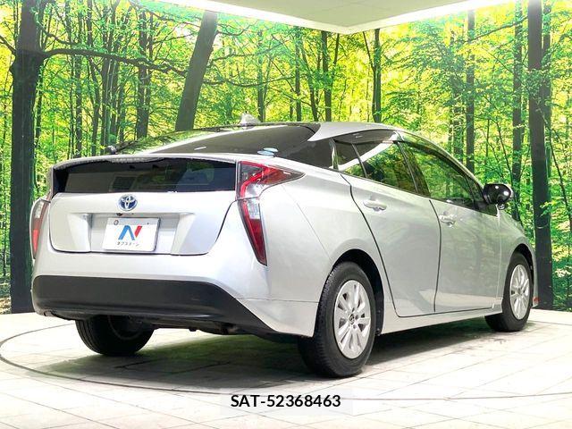 Toyota PRIUS 2016-04 8850398-16