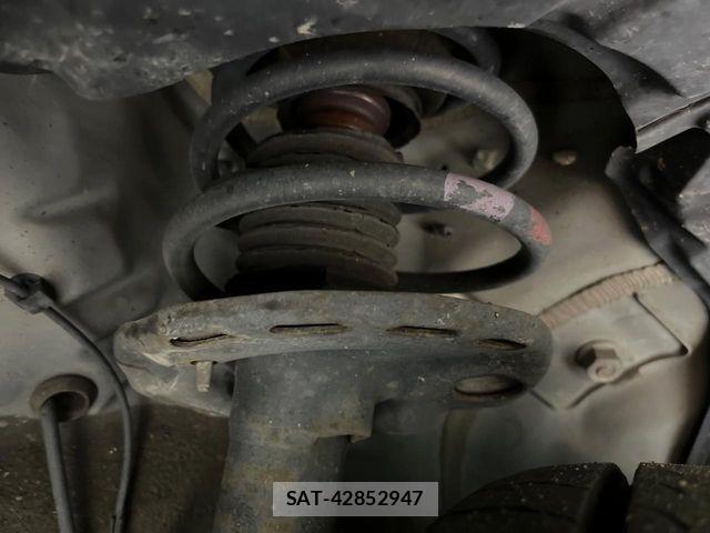 Toyota PRIUS 2011-12 8850407-19