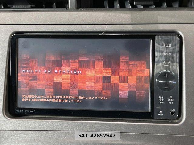 Toyota PRIUS 2011-12 8850407-3