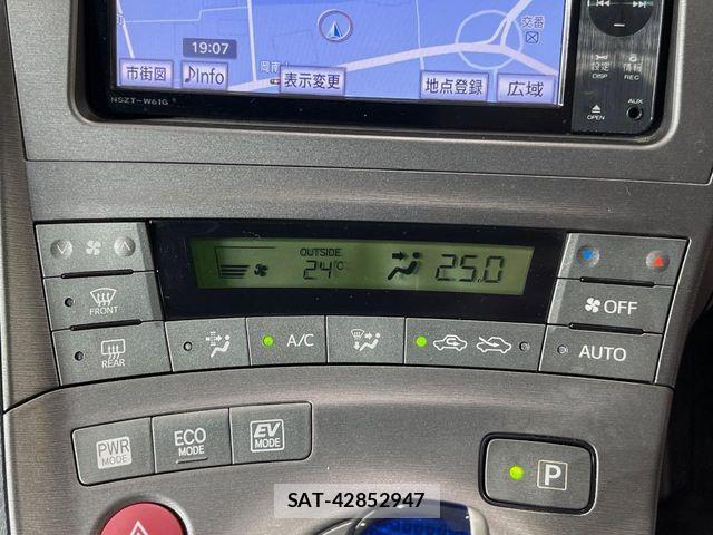 Toyota PRIUS 2011-12 8850407-7
