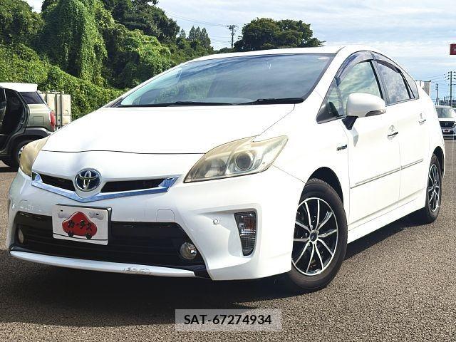 Toyota PRIUS 2013-08 8849658-0