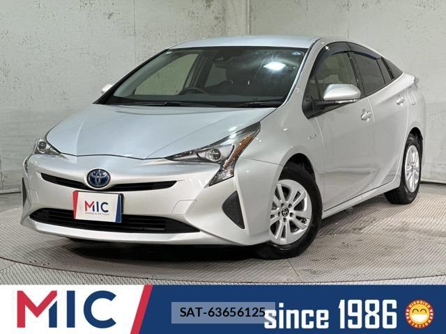 Toyota PRIUS 2018-04 8850399-0