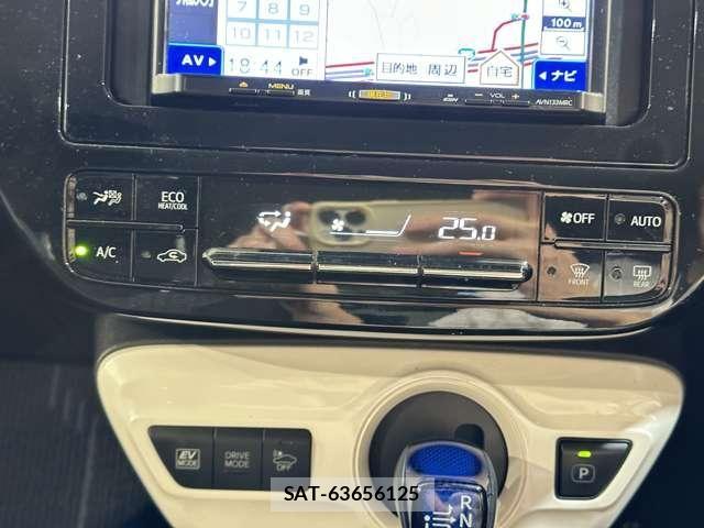 Toyota PRIUS 2018-04 8850399-24
