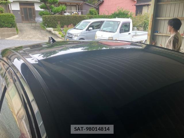 Toyota PRIUS 2019-10 8850394-10