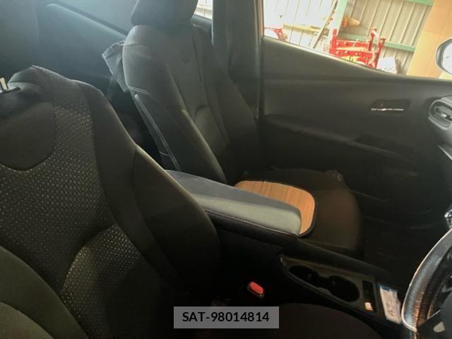 Toyota PRIUS 2019-10 8850394-12