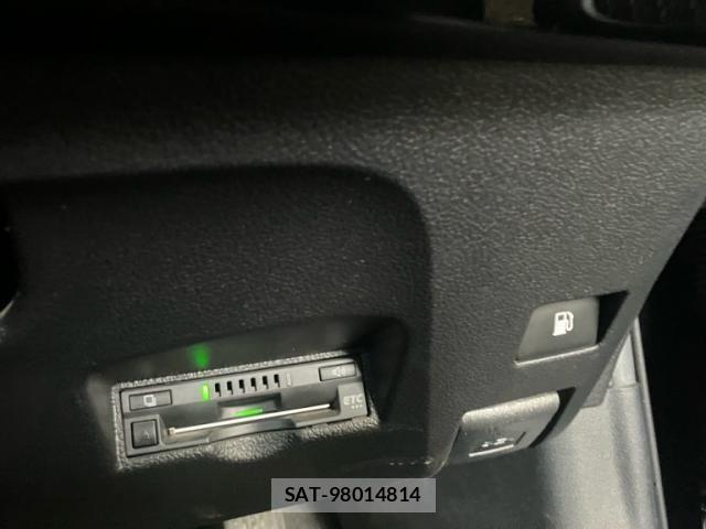 Toyota PRIUS 2019-10 8850394-25
