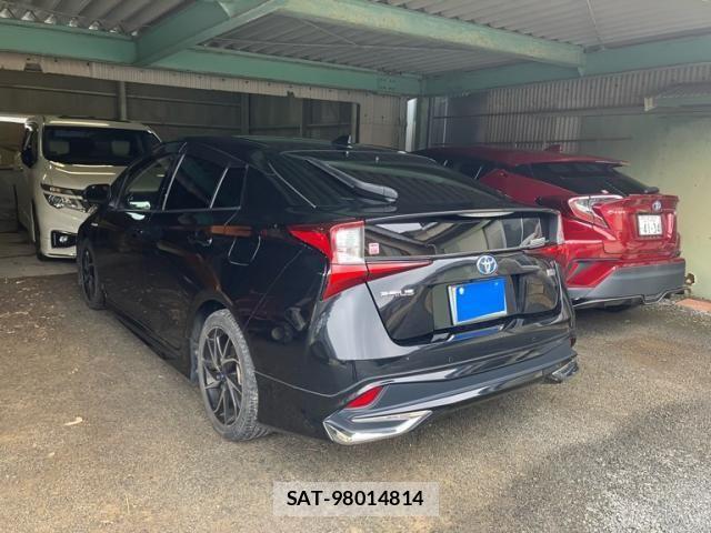 Toyota PRIUS 2019-10 8850394-3