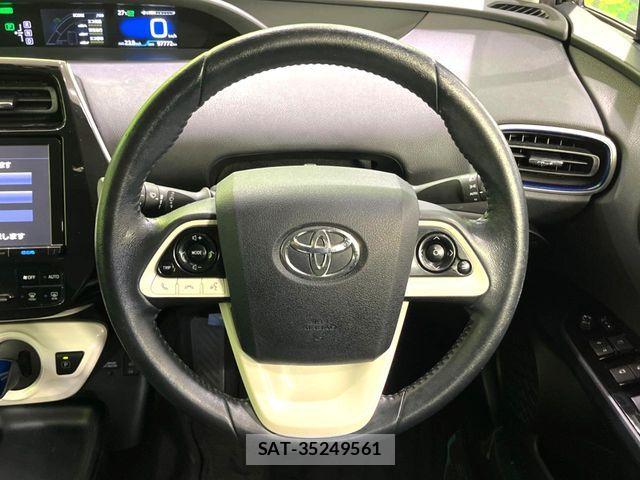 Toyota PRIUS 2016-01 8850401-11
