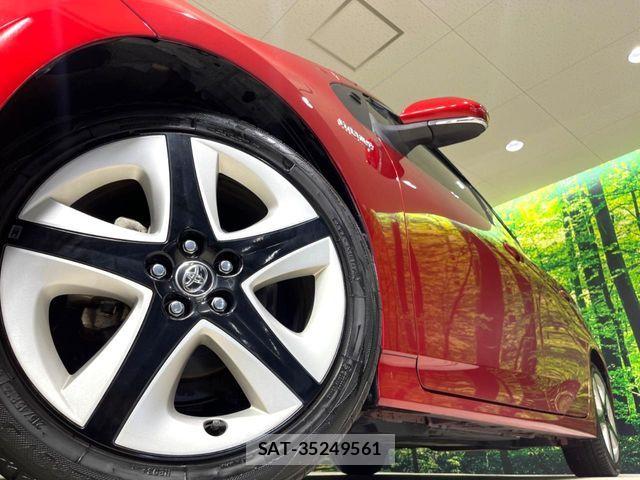 Toyota PRIUS 2016-01 8850401-13