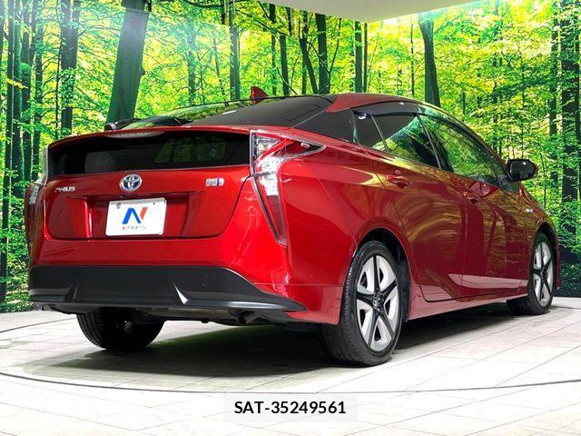 Toyota PRIUS 2016-01 8850401-17