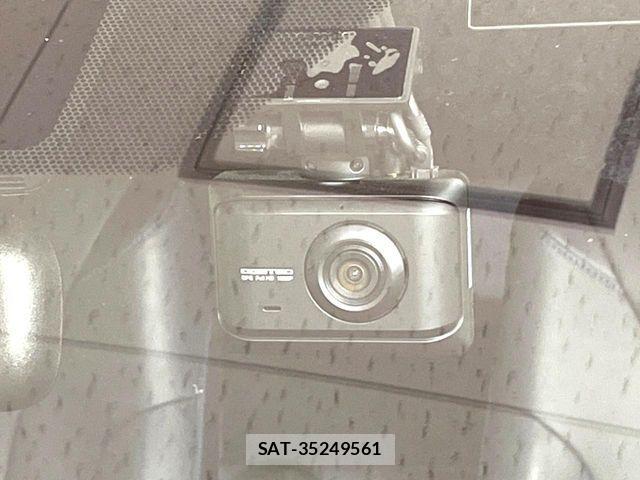 Toyota PRIUS 2016-01 8850401-6