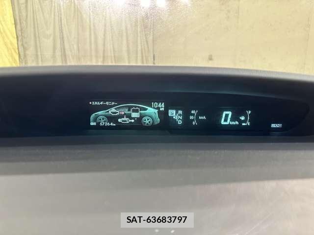 Toyota PRIUS 2012-06 8849332-10