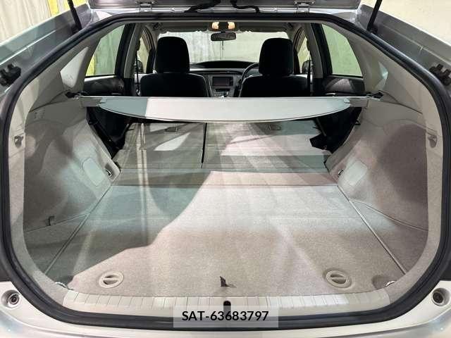 Toyota PRIUS 2012-06 8849332-27