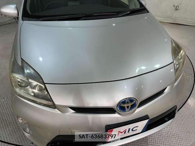 Toyota PRIUS 2012-06 8849332-29