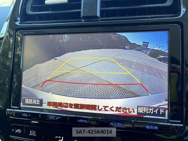 Toyota PRIUS 2017-03 8850392-11