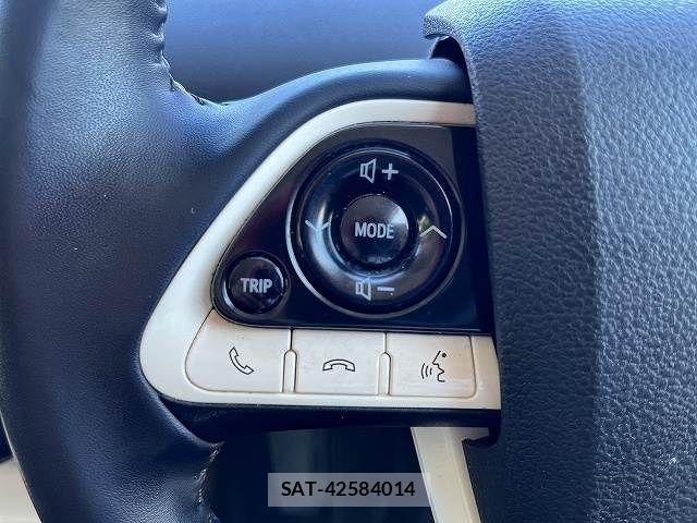 Toyota PRIUS 2017-03 8850392-16