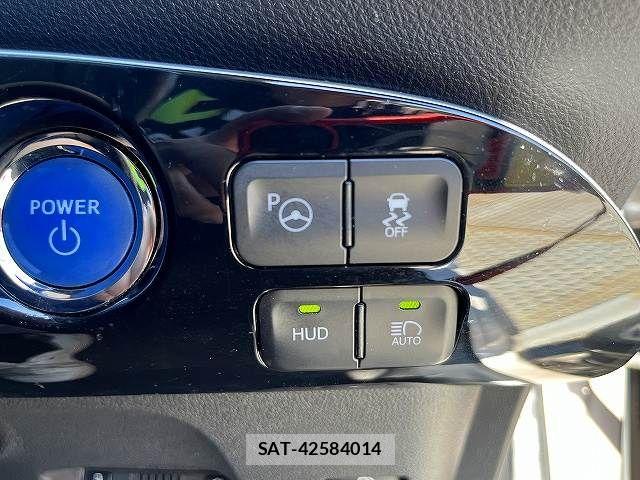 Toyota PRIUS 2017-03 8850392-20