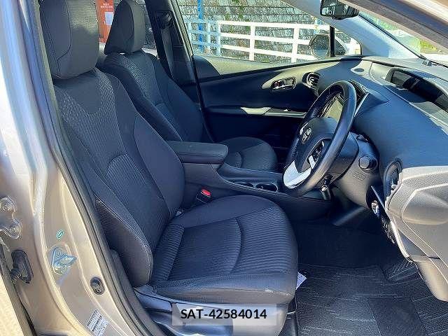 Toyota PRIUS 2017-03 8850392-22
