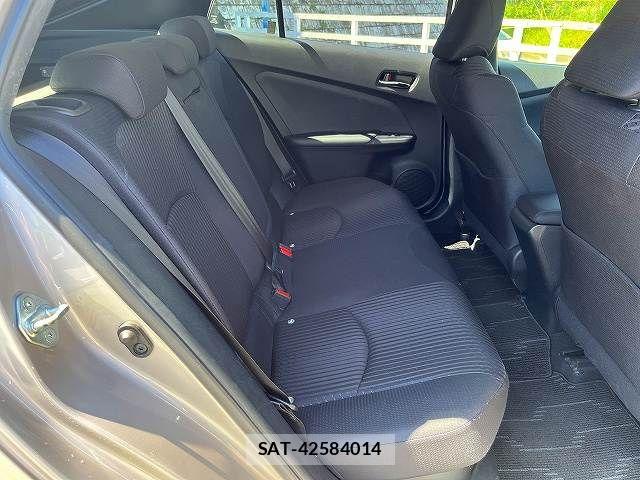 Toyota PRIUS 2017-03 8850392-23