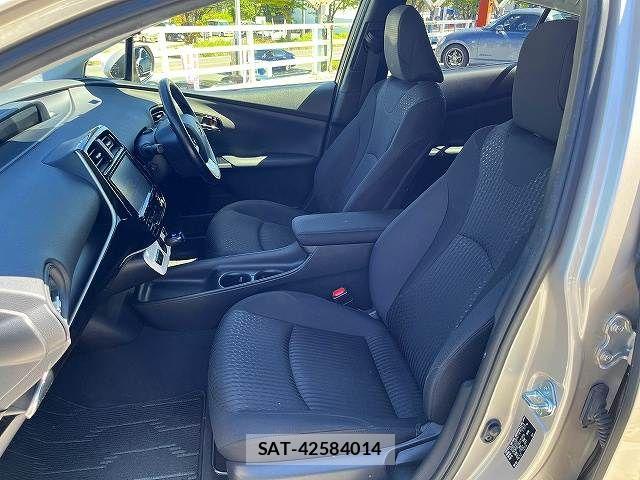 Toyota PRIUS 2017-03 8850392-28