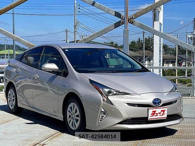 Toyota PRIUS 2017-03 8850392-2