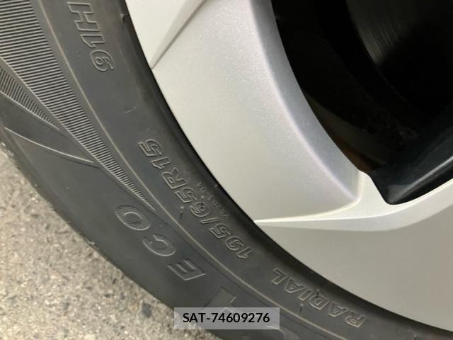 Toyota PRIUS 2014-01 8849650-11