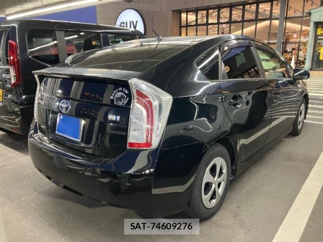 Toyota PRIUS 2014-01 8849650-3