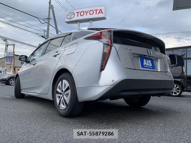 Toyota PRIUS 2016-09 8850400-1