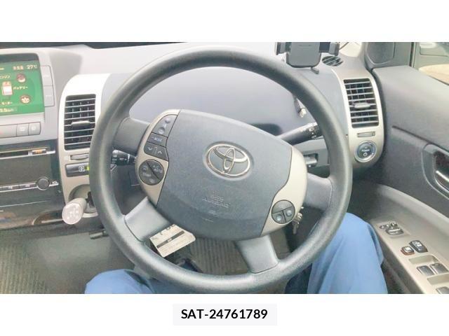 Toyota PRIUS 2009-12 8850408-15